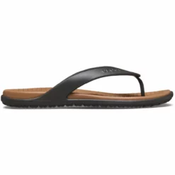 Crocs Coast Flip Lightweight Comfort Sandal